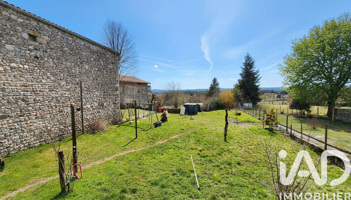 Photo 2 - Maison à SAINT-PIERRE-DU-CHAMP