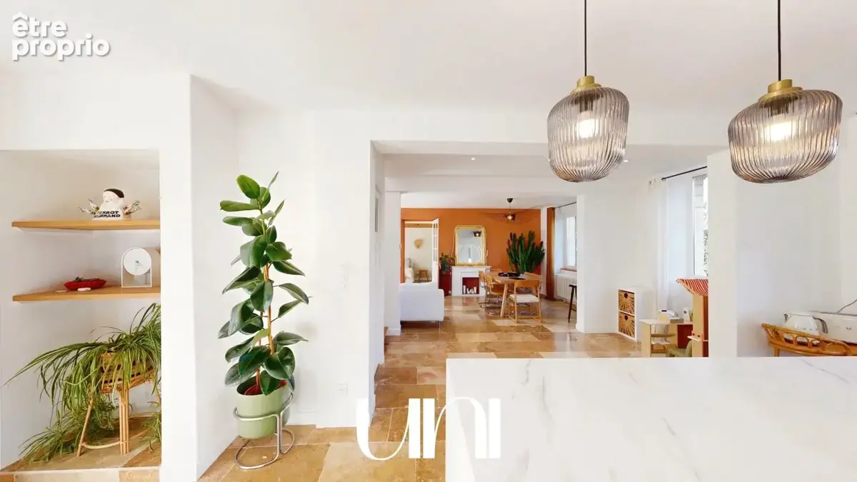 Maison 6 pièces de 138 m2 avec jardin - MALTOT - photo 4
