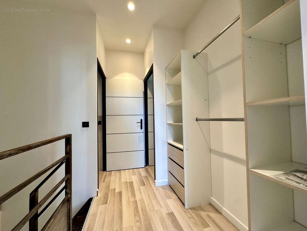 Duplex 100 m2 en rez-de-jardin à vendre 3 pièces FORGES LES BAINS (91) - photo 4