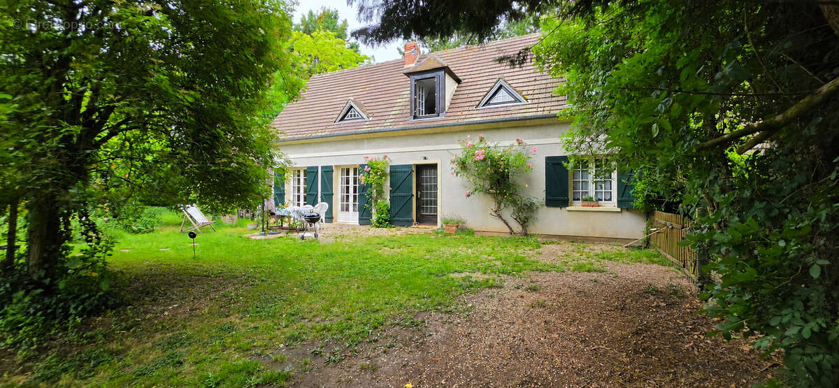 Maison à CAMBRONNE-LES-RIBECOURT