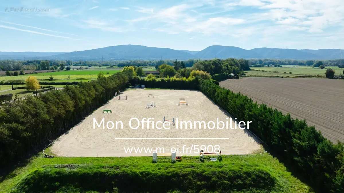 Maison à VILLELAURE