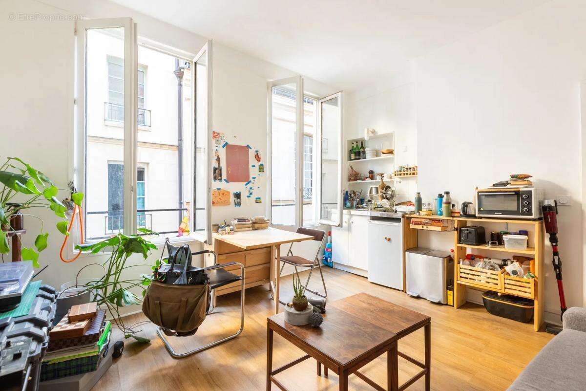 Appartement à PARIS-3E