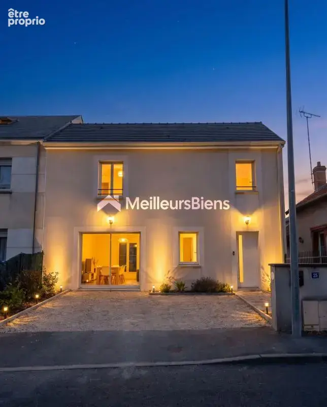 Maison T5 90 m² avec 3 chambres et jardin à Orléans - photo 1