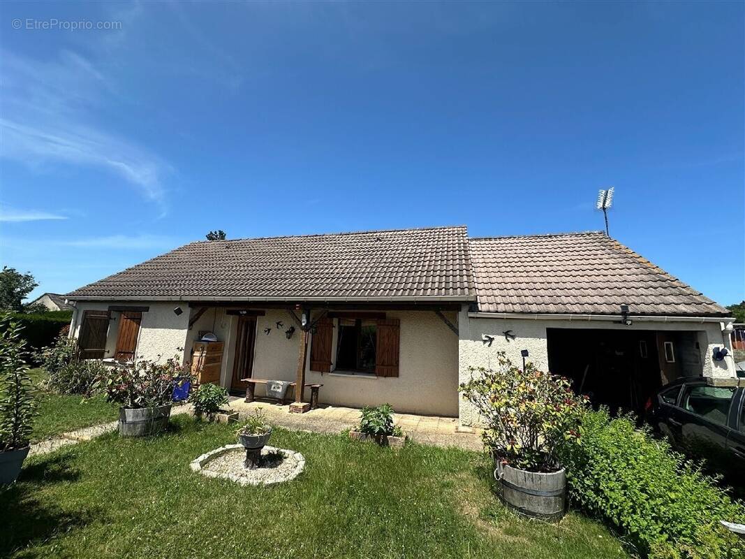 Maison à BREZOLLES
