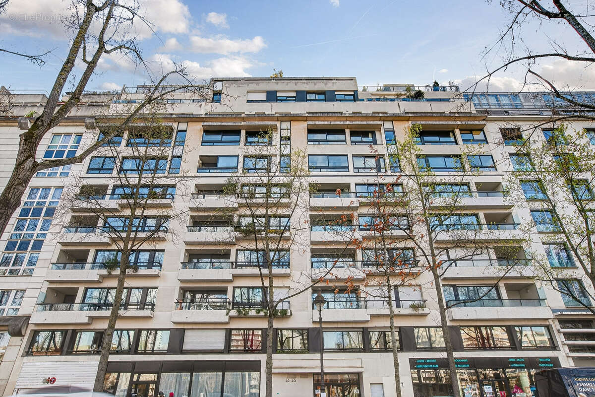 Appartement à PARIS-19E