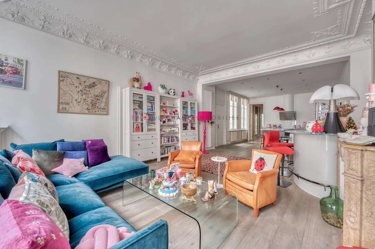 Appartement à PARIS-2E