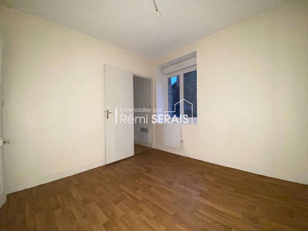 Maison à CONDE-SUR-NOIREAU