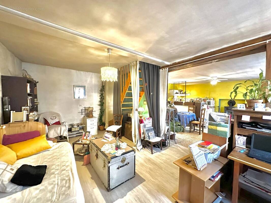 Maison à LA TRIMOUILLE