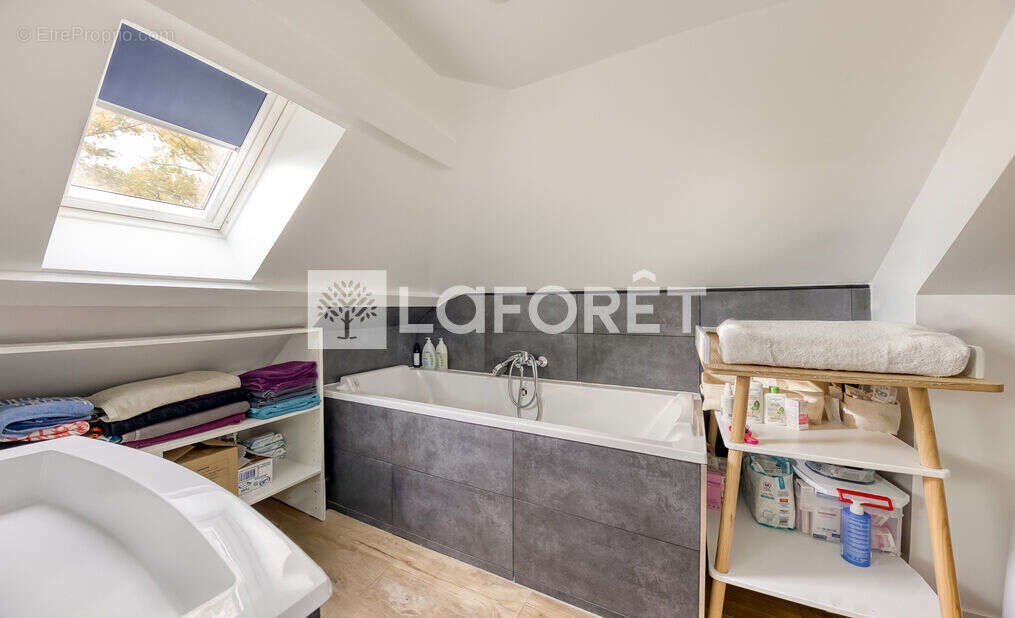 Maison à OZOIR-LA-FERRIERE