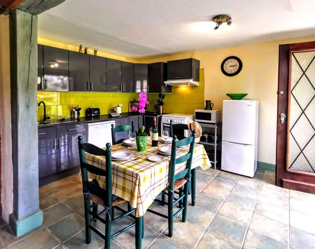 Maison à LES EYZIES-DE-TAYAC-SIREUIL