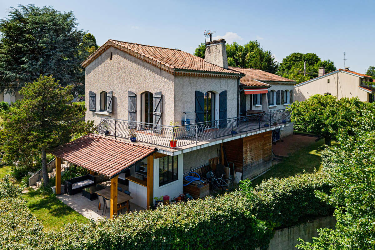 Maison à SAINTE-FOY-LES-LYON
