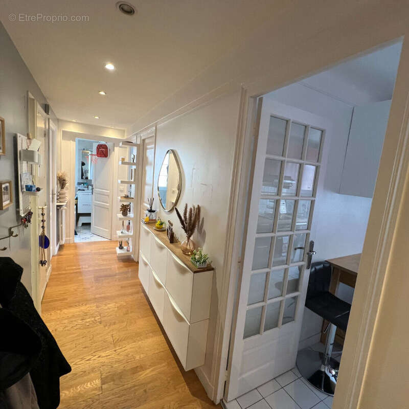 Appartement à LES PAVILLONS-SOUS-BOIS