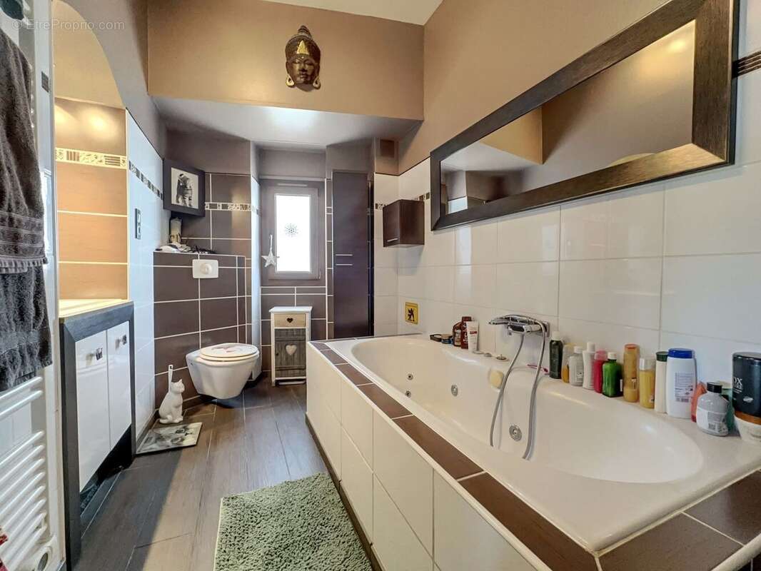 Appartement à VERNAISON