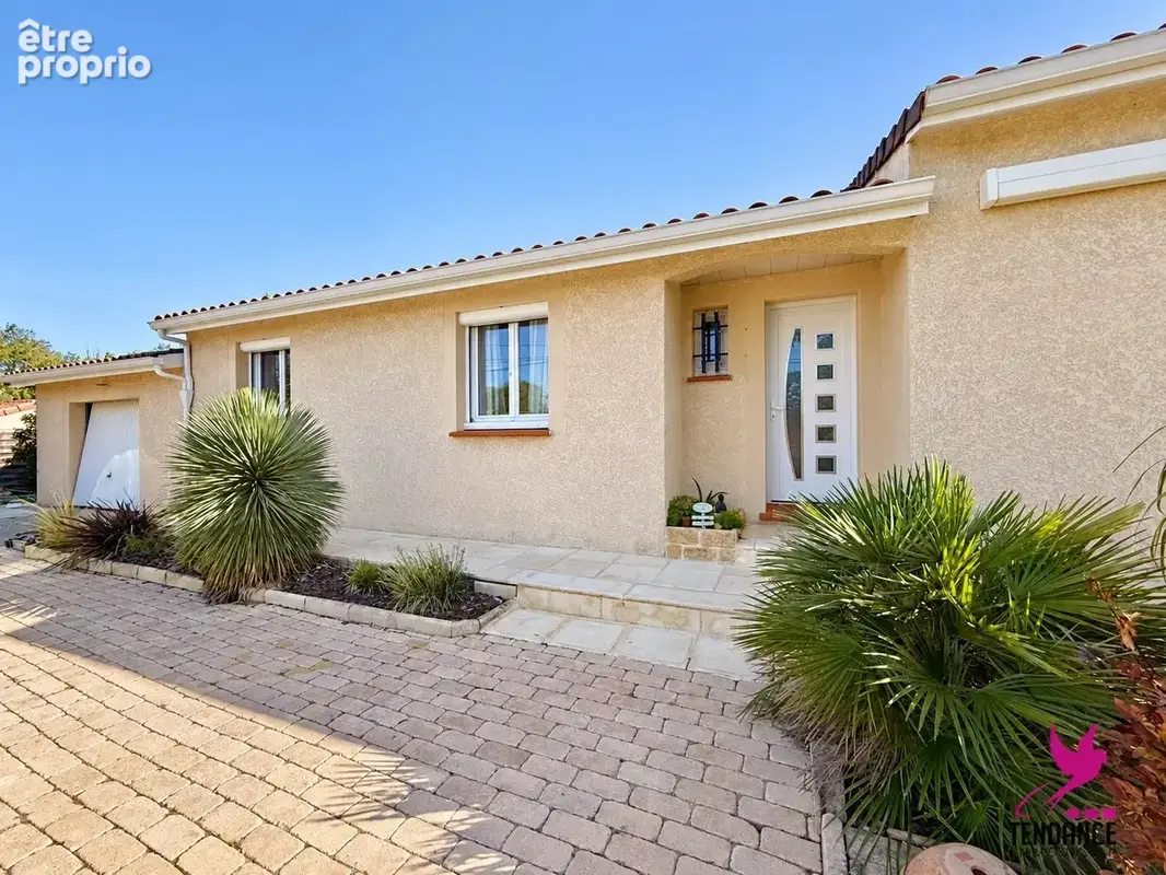 EXCLUSIVITÉ  LARRA– Maison avec jardin, piscine et  garage. - photo 2