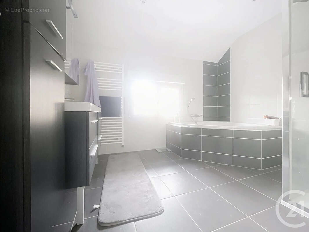 Maison à THAON-LES-VOSGES