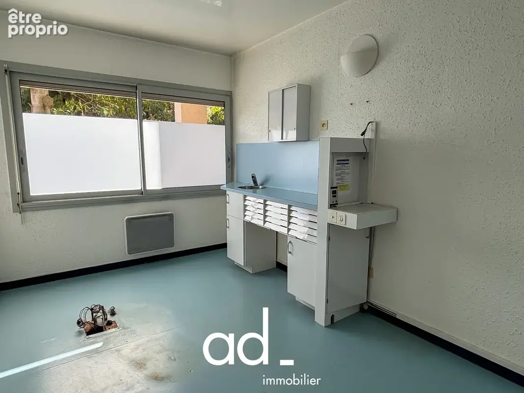 Commerce 131 m² à vendre à La Rochelle (17000) - photo 9