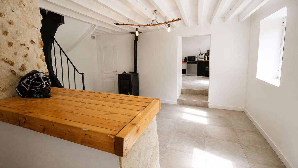 Maison à MEZIERES-SUR-SEINE