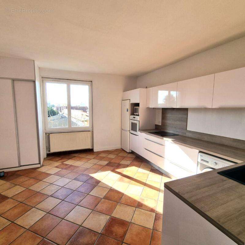 Appartement à LYON-8E