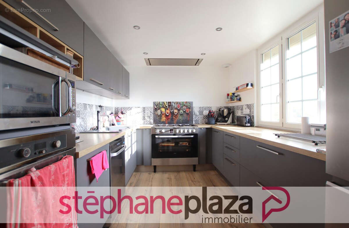 Maison à ARGENTRE-DU-PLESSIS