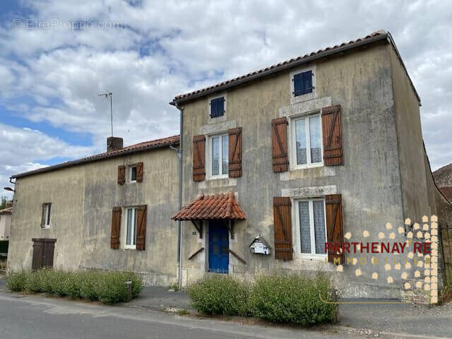 Maison à LHOUMOIS