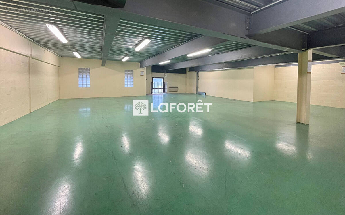 Commerce à BOISSY-SAINT-LEGER