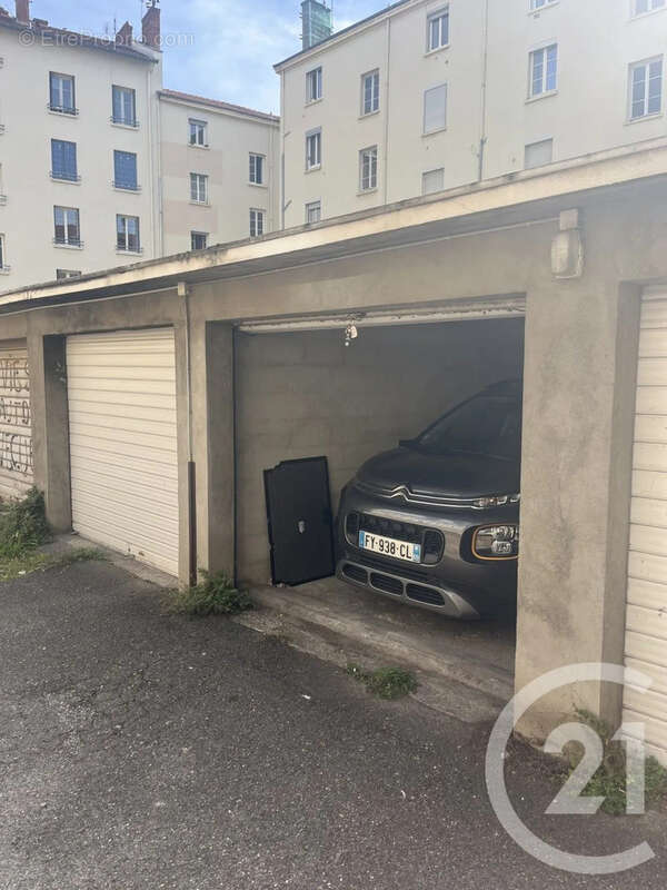 Parking à LYON-7E