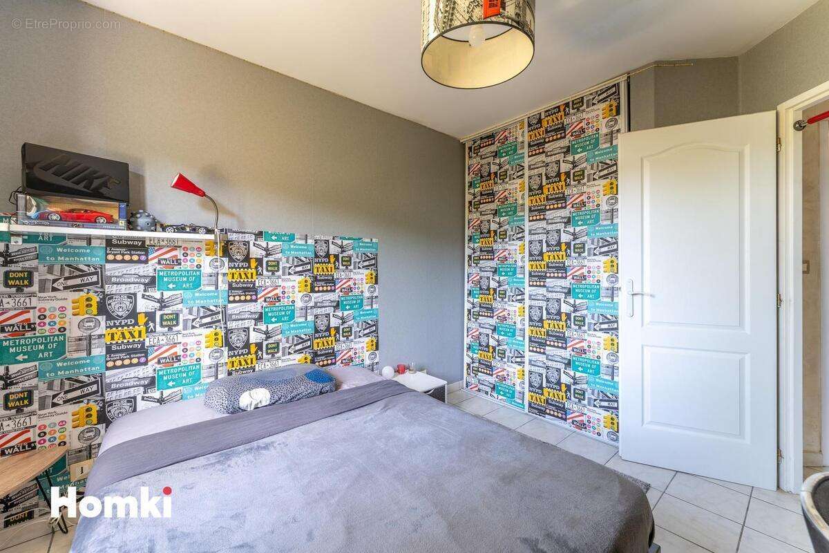 Maison à SAINT-QUENTIN-DE-BARON