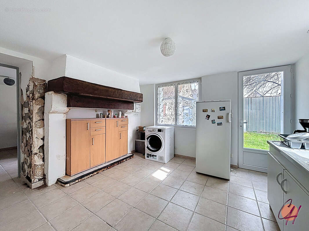 Maison à SAINT-MARTIN-LE-BEAU