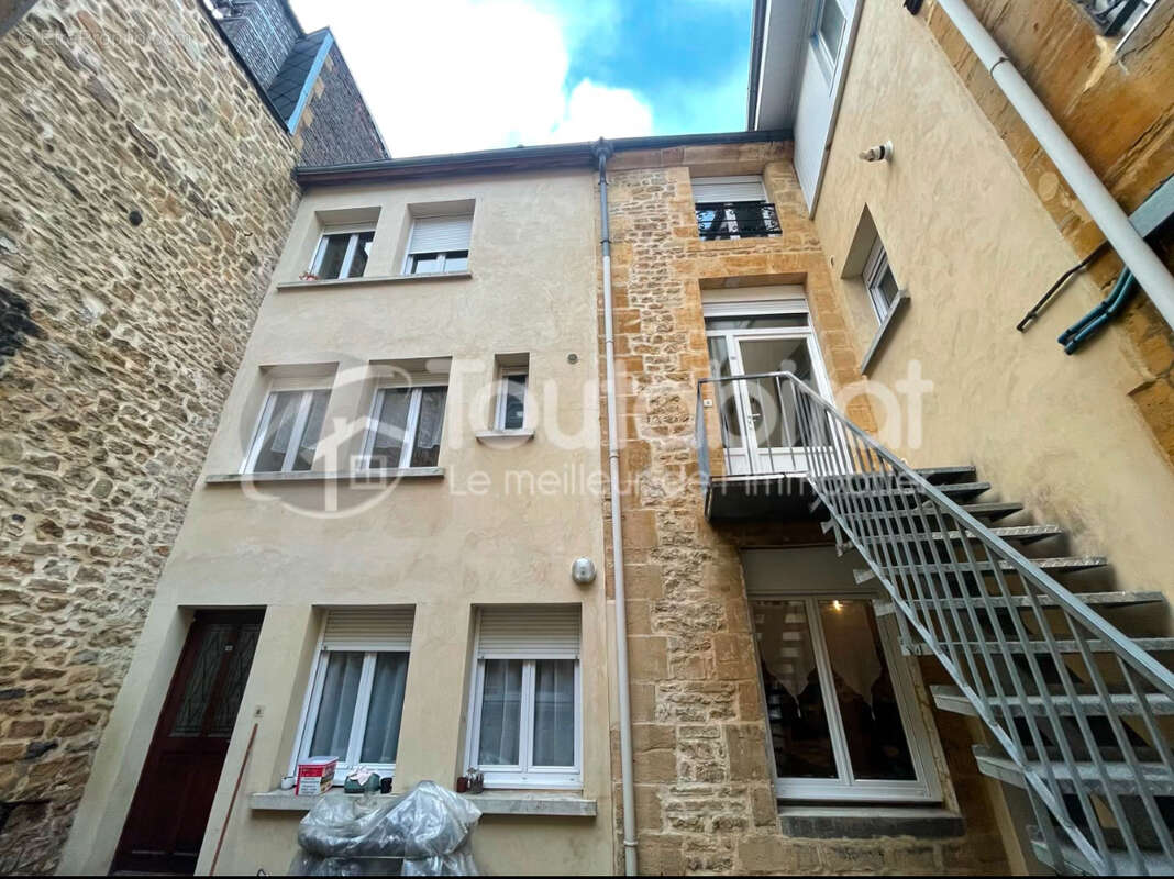 Appartement à CHARLEVILLE-MEZIERES