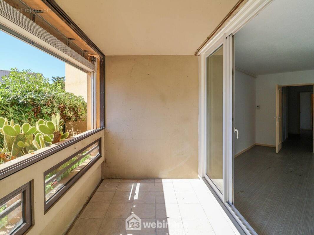 Appartement à MARSEILLE-9E