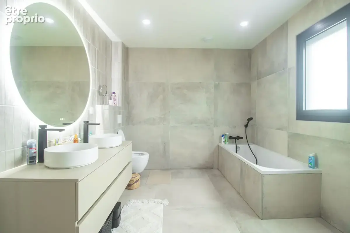 Maison contemporaine - 6 pièces - 145 m² - 4 chambres - Terrasse, Jardin et Garage - photo 10