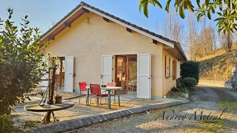 Maison à SERRIERES-EN-CHAUTAGNE