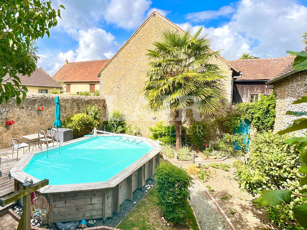 Maison à FRESNAY-SUR-SARTHE