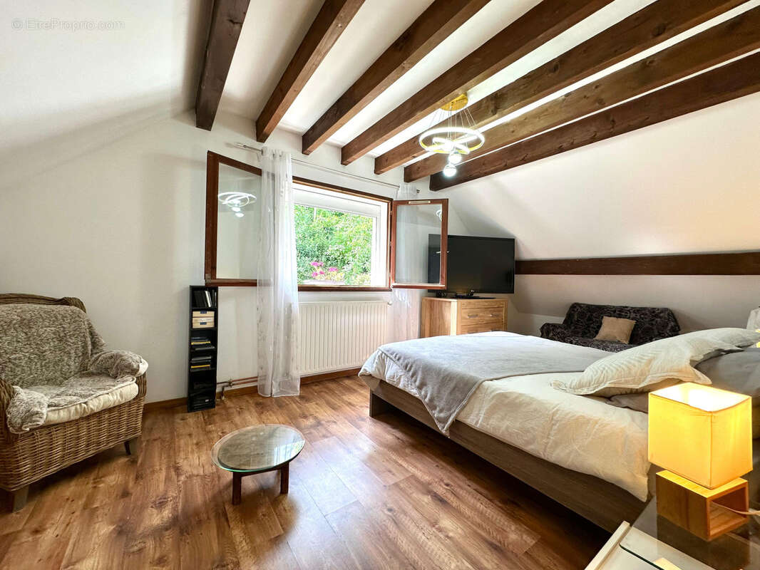 Maison de 180 m2 avec piscine - photo 9