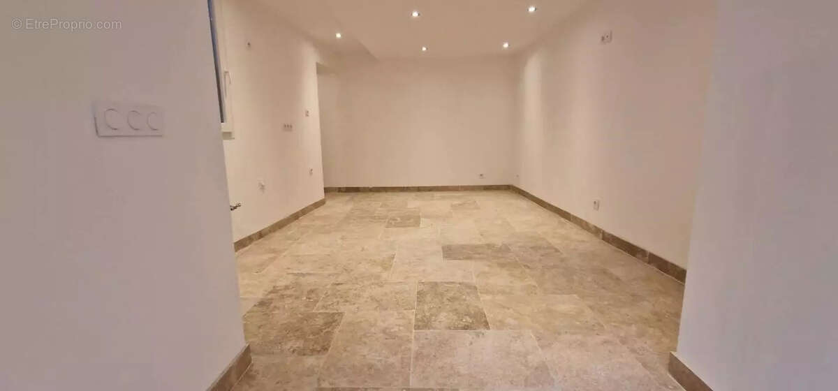 Appartement à L'ISLE-SUR-LA-SORGUE