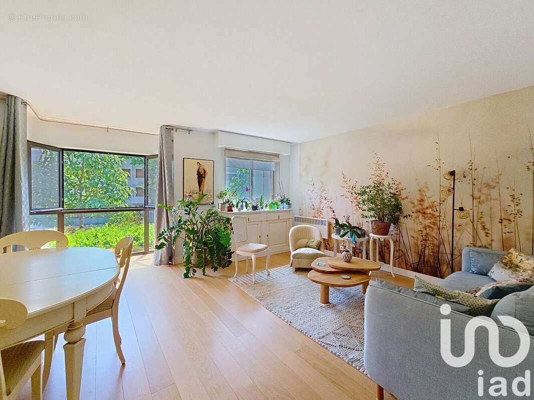 Photo 4 - Appartement à SURESNES