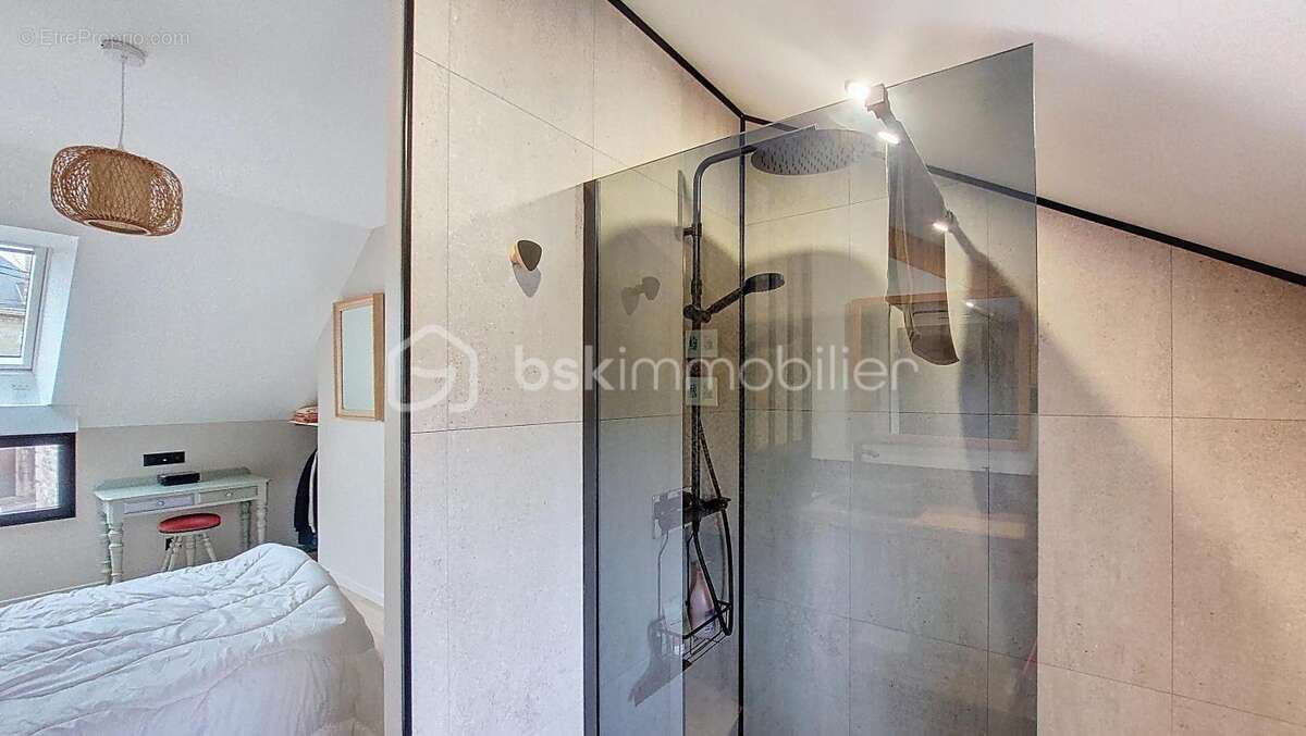 Maison à SAINT-VAAST-LA-HOUGUE