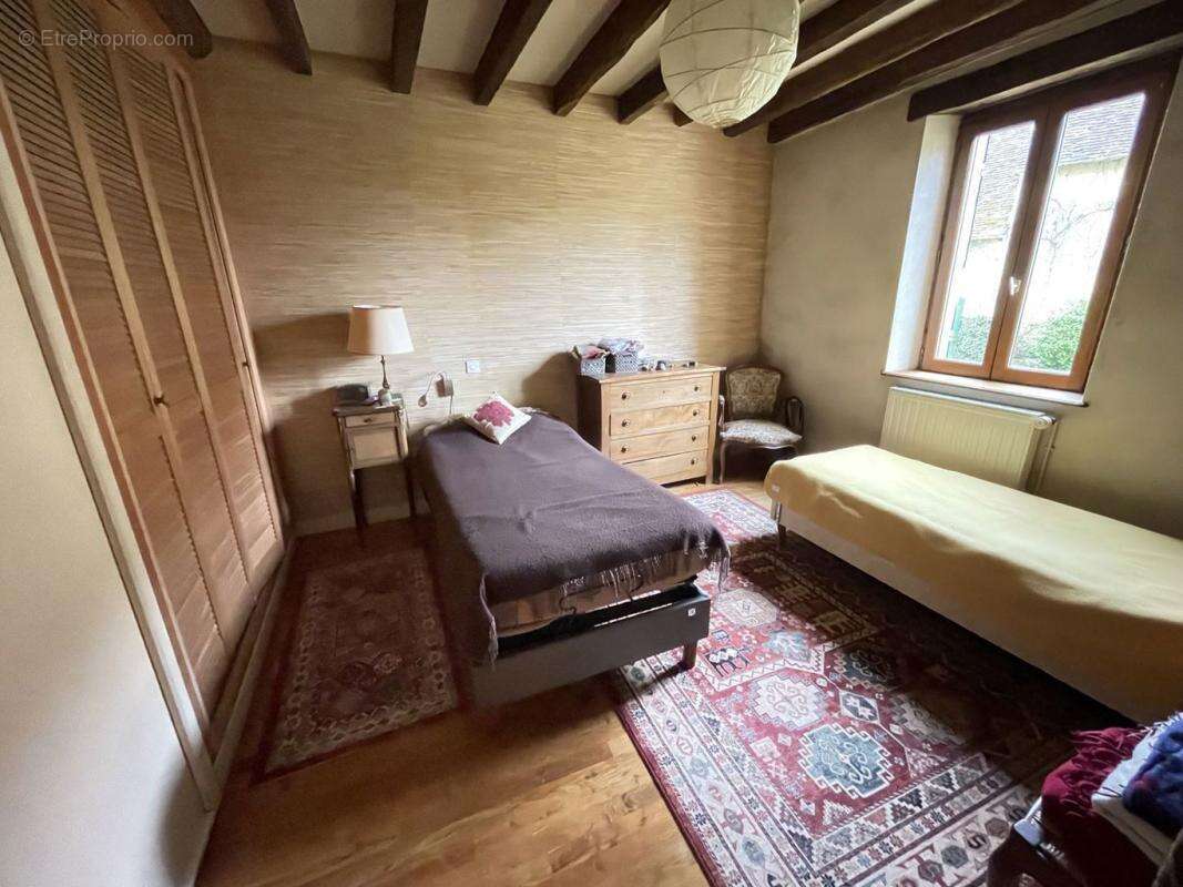 Maison à BELLOU-LE-TRICHARD