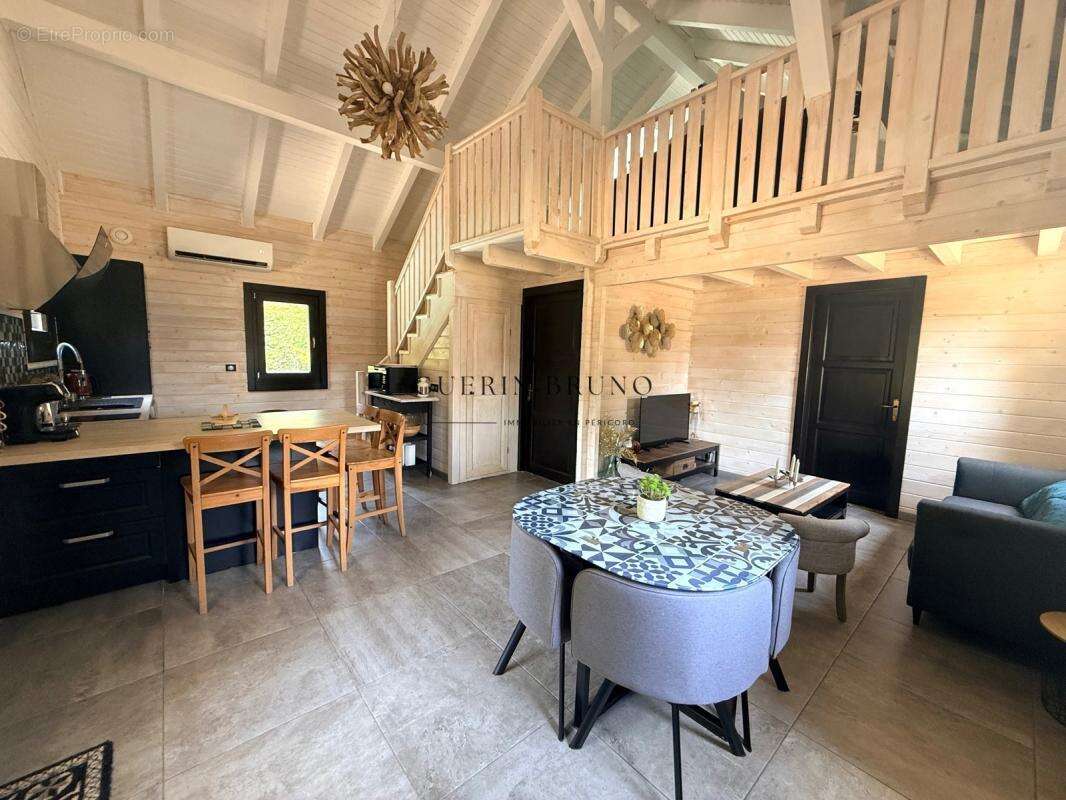 Maison à COURSAC