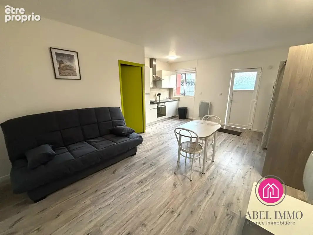 Appartement 430 m² à vendre à Valenciennes (59300) - photo 2