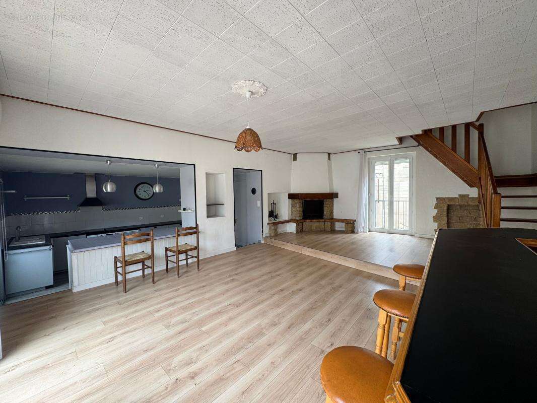 Maison à LEZIGNAN-LA-CEBE