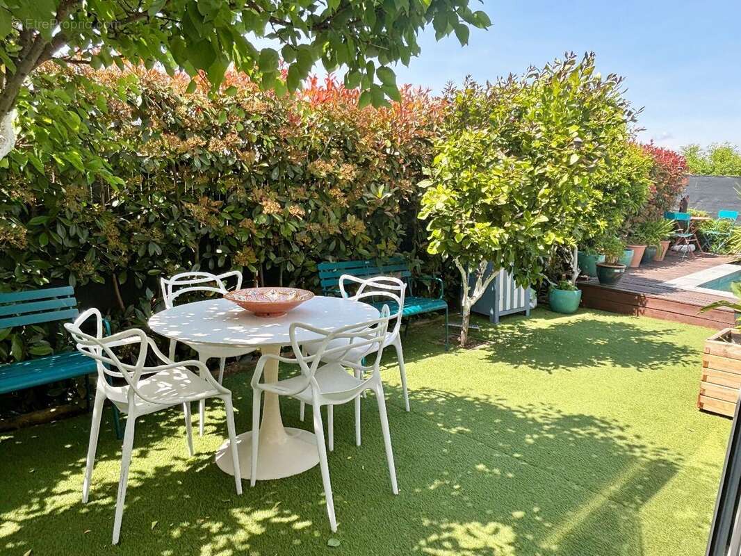 Maison à ROQUEBRUNE-SUR-ARGENS
