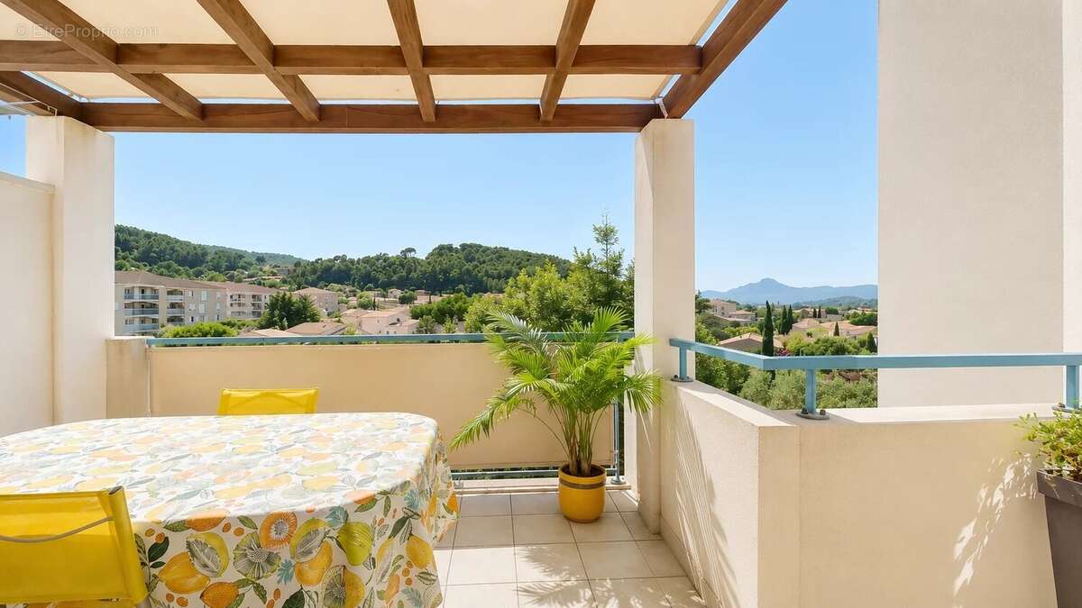Appartement à HYERES