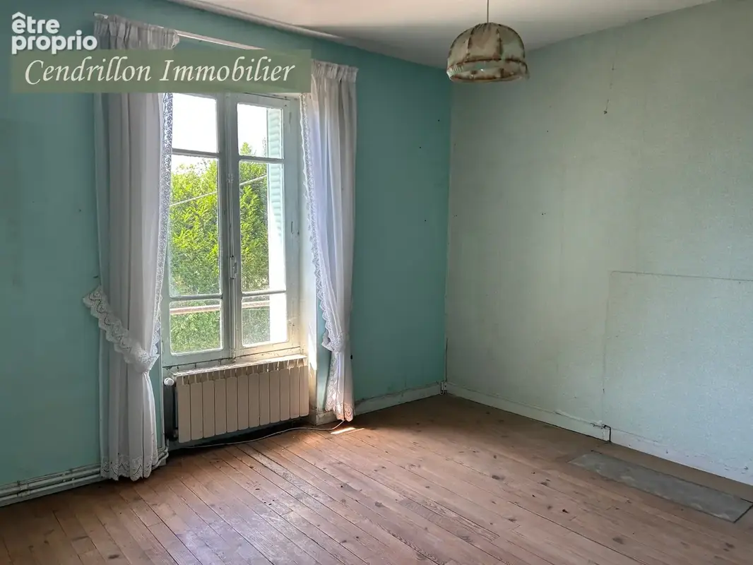 Maison de bourg à rafraîchir, mitoyenne d'un coté, 3 chambres, ~92m2 habitables, sur 438 m2 de jardin - photo 10
