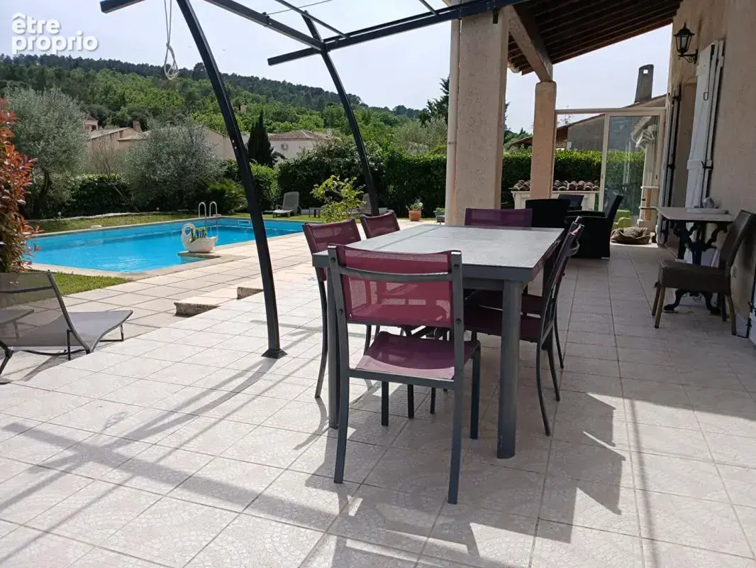 Villa T6 de 128m² sur 1118m² de terrain avec piscine et garage - Cabasse - photo 2