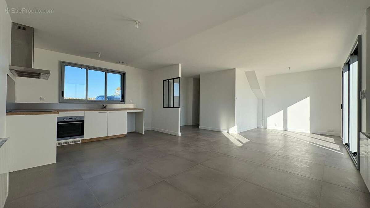 Maison à SAINT-XANDRE