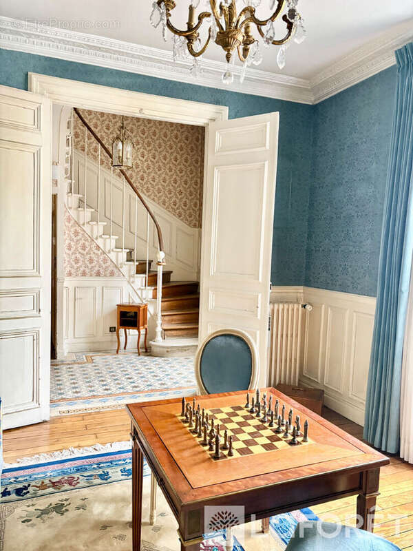 Fontainebleau rue Pasteur. Maison de famille jardin parkings - photo 11