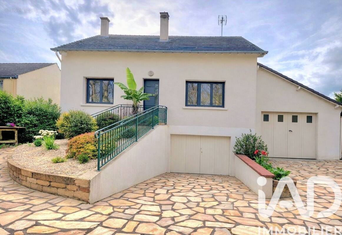 Photo 1 - Maison à SAINT-FARGEAU
