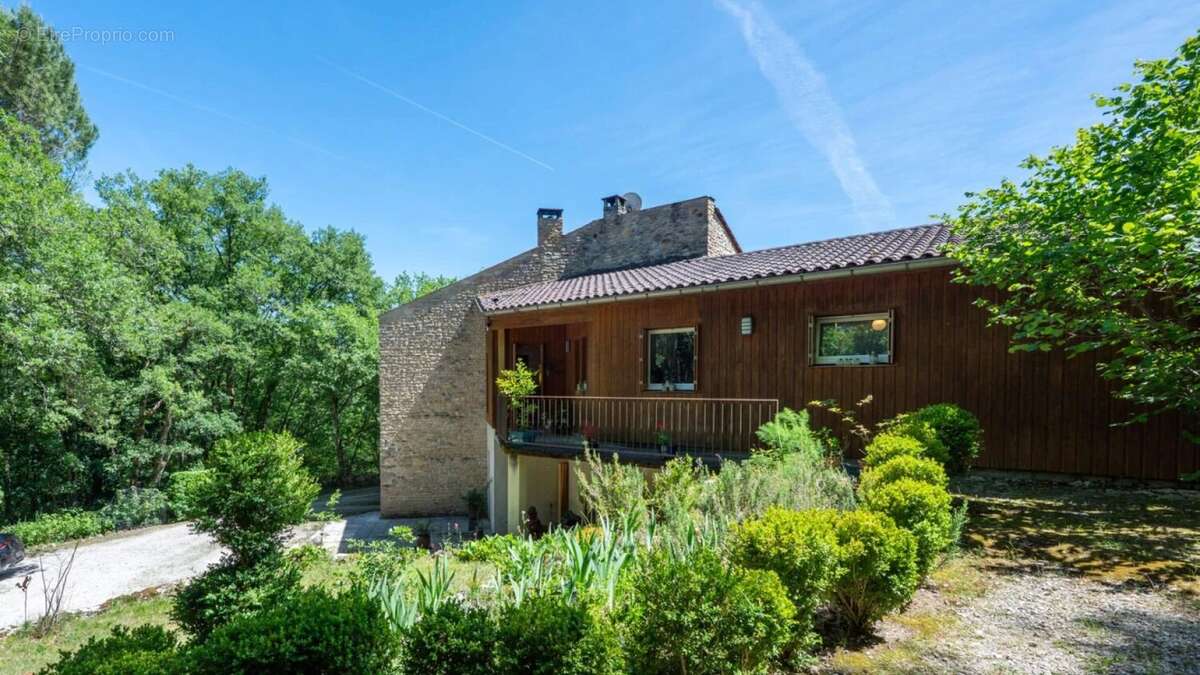 SECTEUR GOURDON - Au calme, Spacieuse Maison contemporaine avec - photo 6