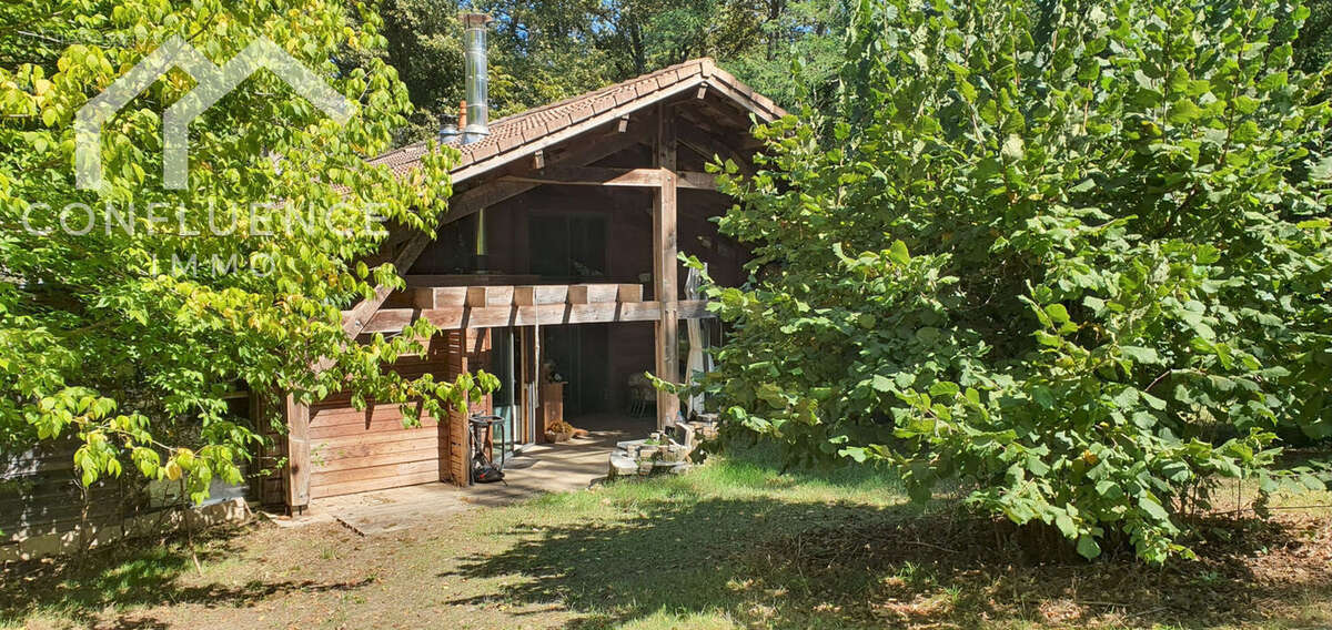 Maison à CAUBEYRES